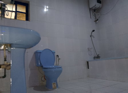 sages_conclave_hotel_luxury_toilet